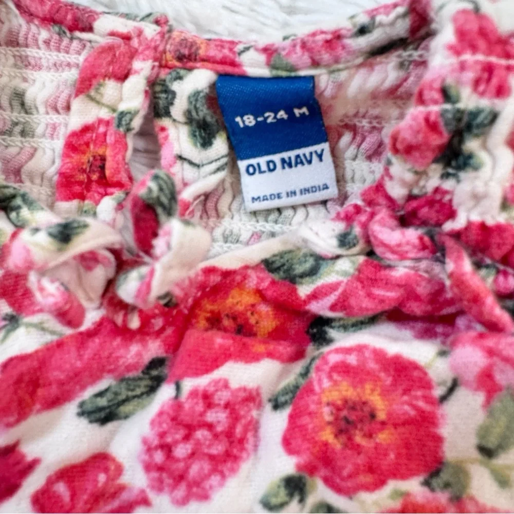 Old Navy Pink Floral‎ Baby Set